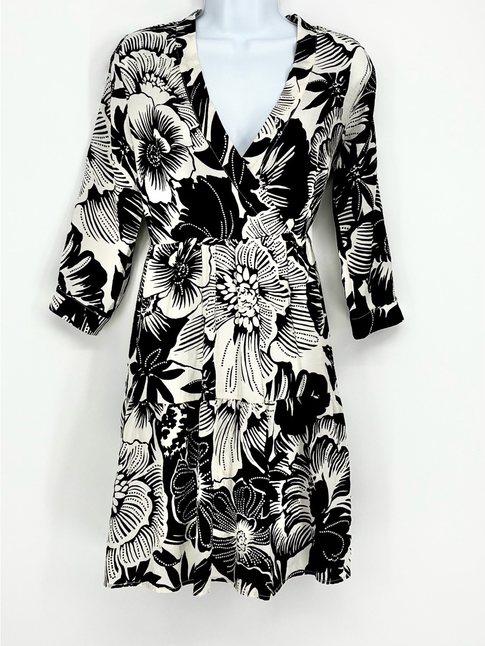 Rachel Zoe Black White Floral Faux Wrap Tiered Mini Dress 3/4 Sleeve Size XS